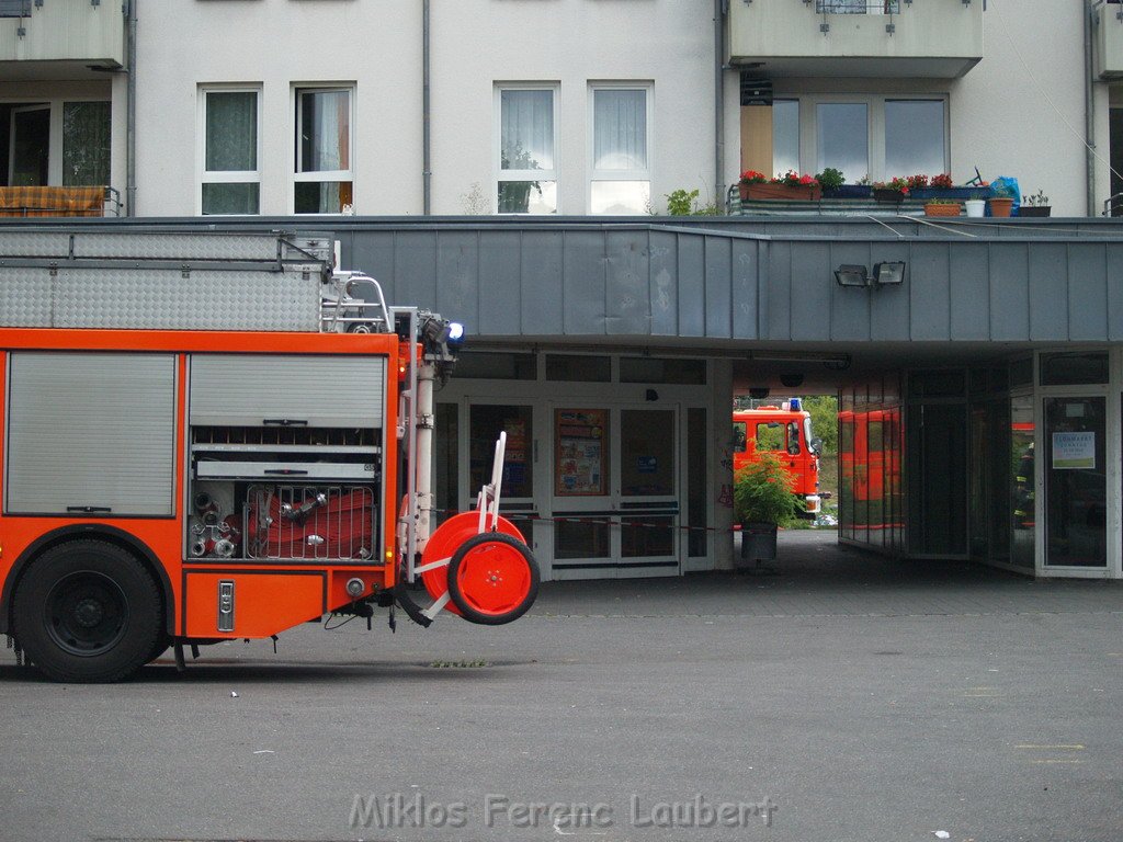 Brand Koeln Muelheim Berlinerstr Tiefgarage oder Keller   P23.JPG